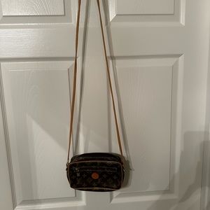 Cute crossbody “Louis Vuitton” bag